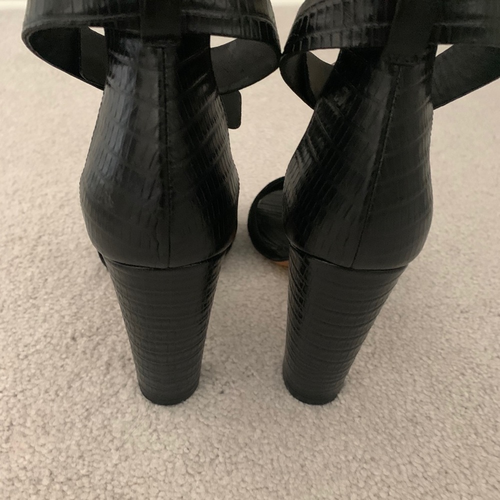 Vince Sandals